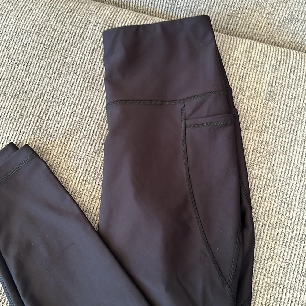 Old Navy Black High-Waisted Leggings - Picture 2 of 10